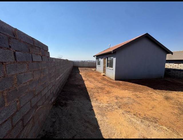 2 BEDROOM HOUSE FOR SALE IN MOHLAKENG